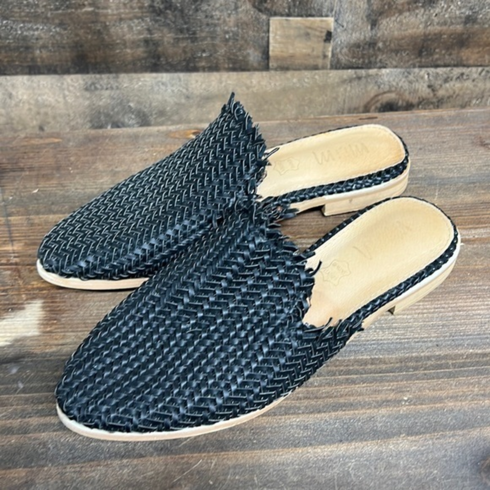 Mi.iM Woven Moroccan Boho Black Leather Mule Slip On‎ Sandals Flats Women's Sz 6